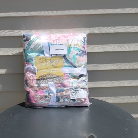 World Traveler Designer Luxury Throw Blanket 50 in X 60 in Maximalist Boho Style - Picture 4 of 15